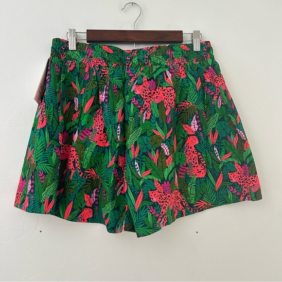 NWT Palms Away Linen Blend Shorts Tropical Leopard Print Size Medium - Picture 2 of 11